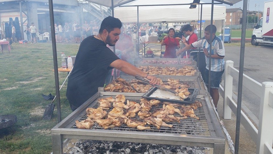 Het eten in San Felice sul Panaro loopt een beetje uit (al zo'n 50 minuten) (foto 6 van 6)