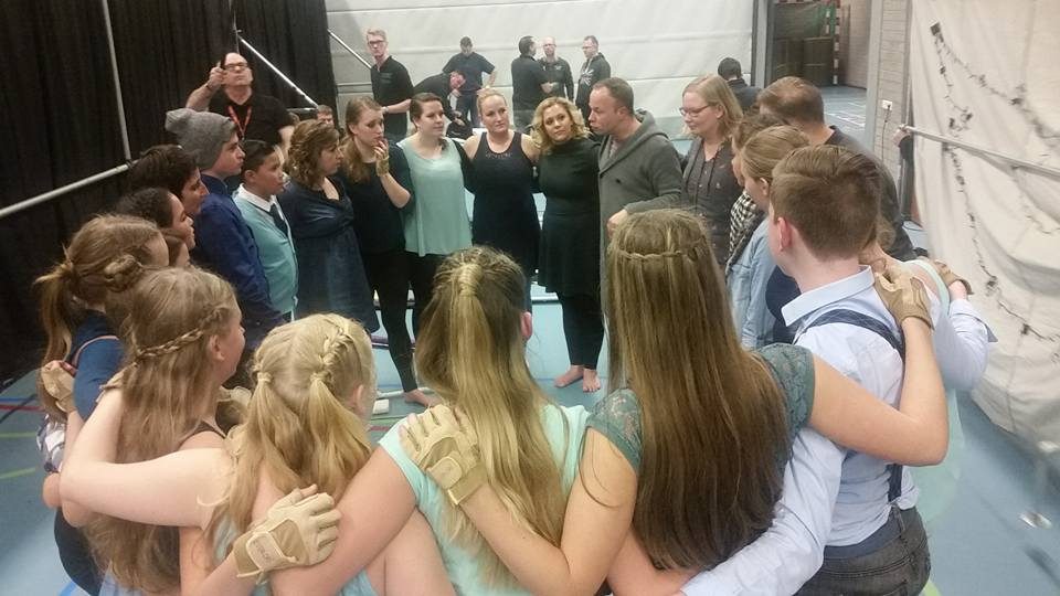 Opperste concentratie vlak voordat het zwarte gordijn open ging (foto 2 van 2)