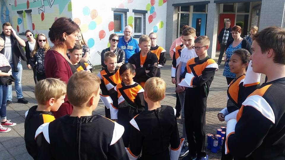 Dinsdag liepen we in Sterrenbug 1.Vanavond collecteren we in het kader van de… (foto 2 van 6)