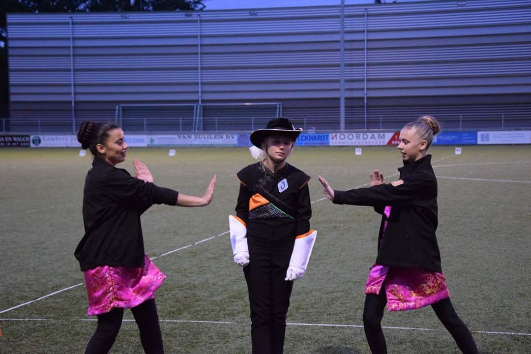 Prachtige dubbele winst voor beide corps in Huizen gisterenavond! (foto 10 van 21)