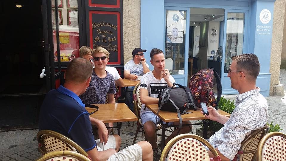 Tijdens onze buitenlandse reizen is er naast optredens en repetities ook altijd… (foto 15 van 21)