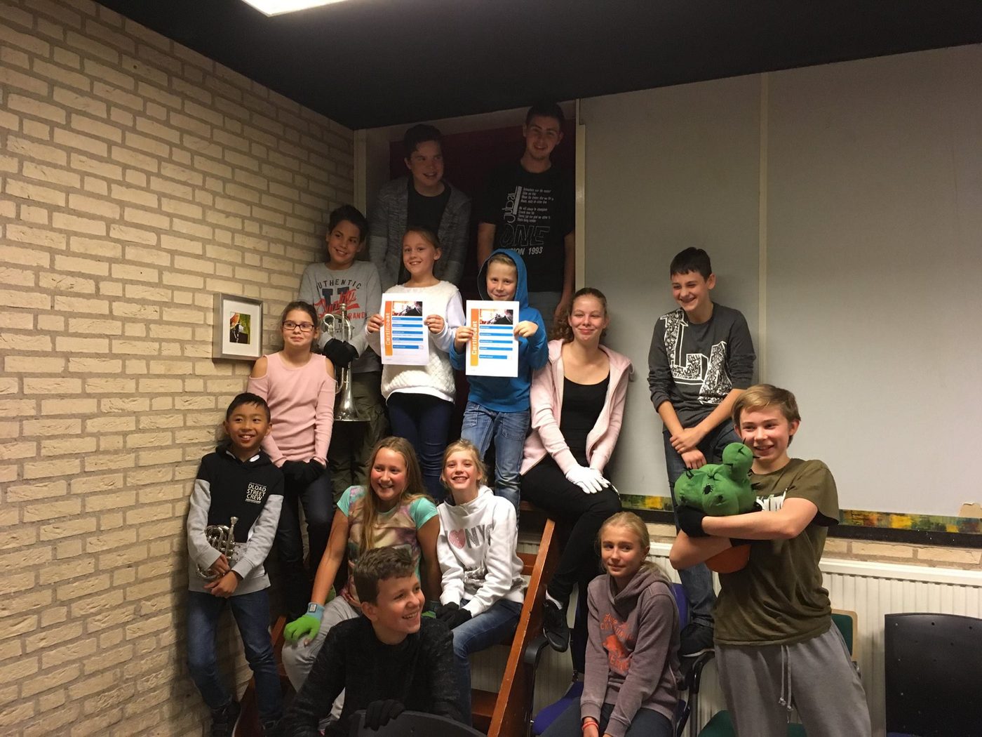 Afgelopen weken hebben de percussion en brass van Jong Jubal elk twee nieuwe… (foto 2 van 2)