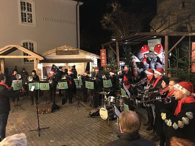 Op uitnodiging van de organisatie van de Recklinghauser Weihnachtsmarkt was het… (foto 3 van 4)