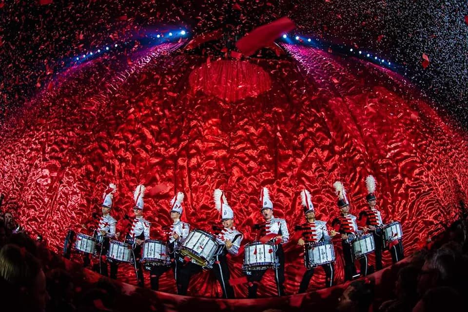 Percussion caption head Menno van der Geest steekt zijn enthousiasme over de… (foto 1 van 2)
