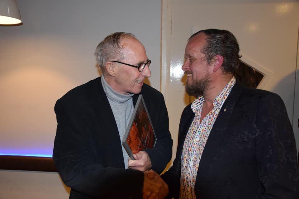 Een mooi moment tijdens de jaarlijkse ledenvergadering is het huldigen en in… (foto 1 van 11)