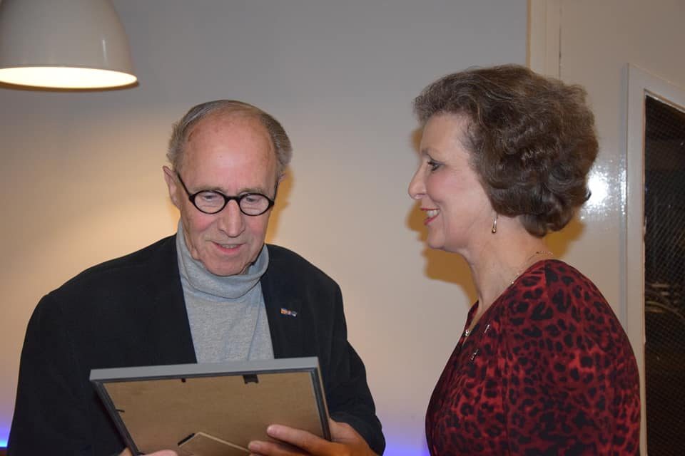 Een mooi moment tijdens de jaarlijkse ledenvergadering is het huldigen en in… (foto 2 van 11)