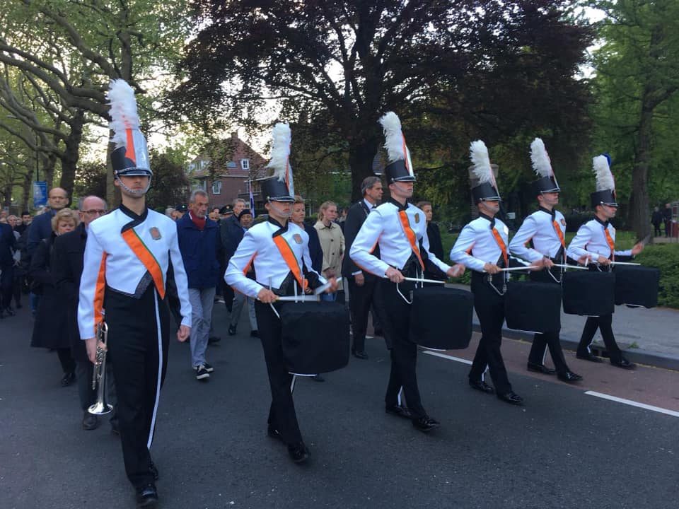 Op 4 mei herdenken wij alle Nederlandse slachtoffers sinds de Tweede… (foto 2 van 5)