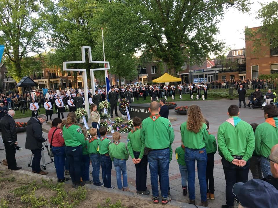 Op 4 mei herdenken wij alle Nederlandse slachtoffers sinds de Tweede… (foto 3 van 5)