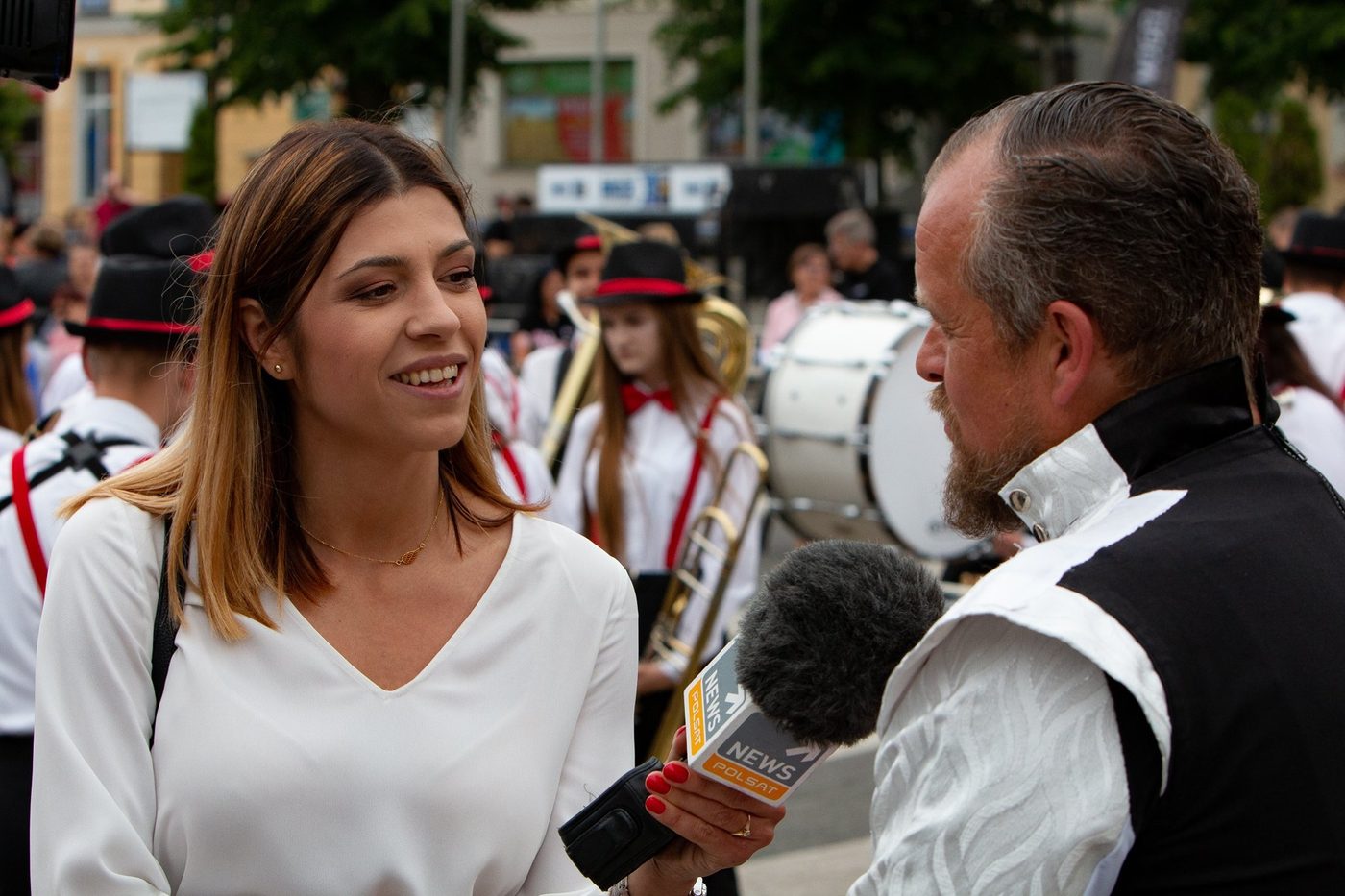 Terwijl de leden van Jubal onderweg zijn naar Nederland en daarbij door file… (foto 3 van 24)