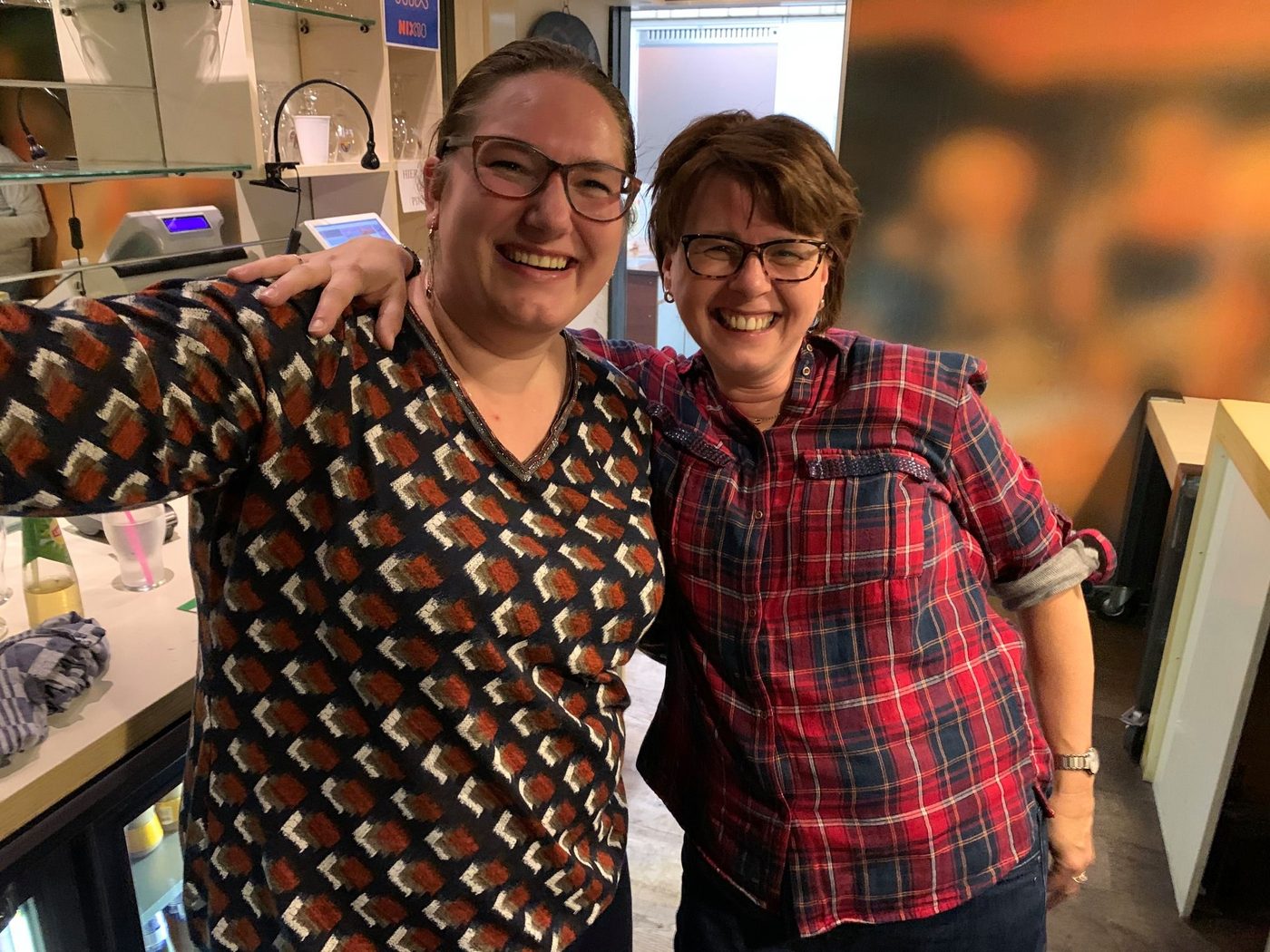 Bomvolle oud-leden avond met de Donuts (foto 11 van 13)