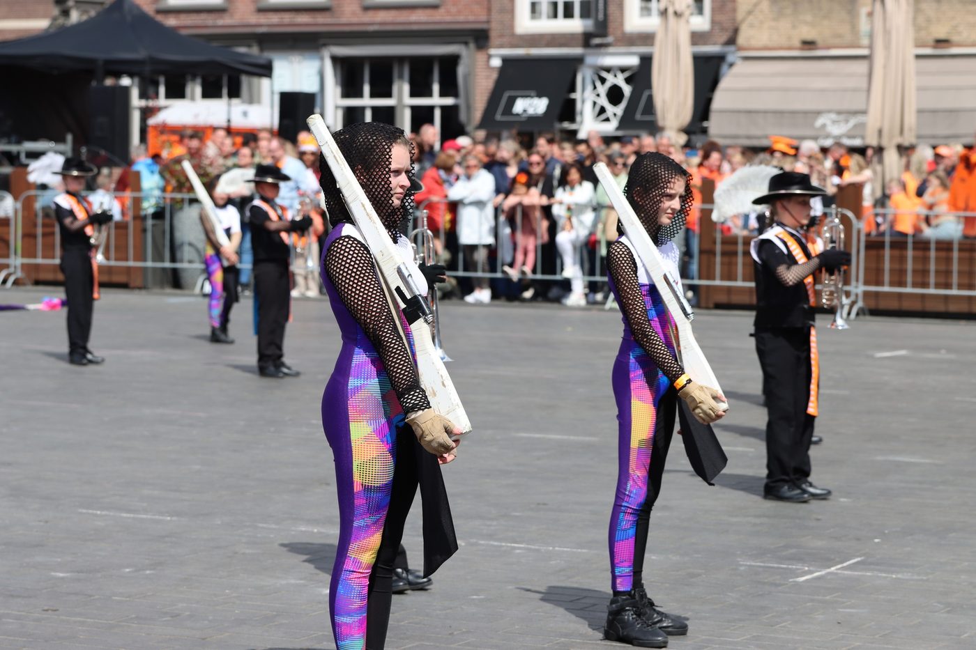 Morgen (zaterdag 4 juni) treden wij op in Dordrecht tijdens Cultuur op de Hoek (foto 5 van 8)