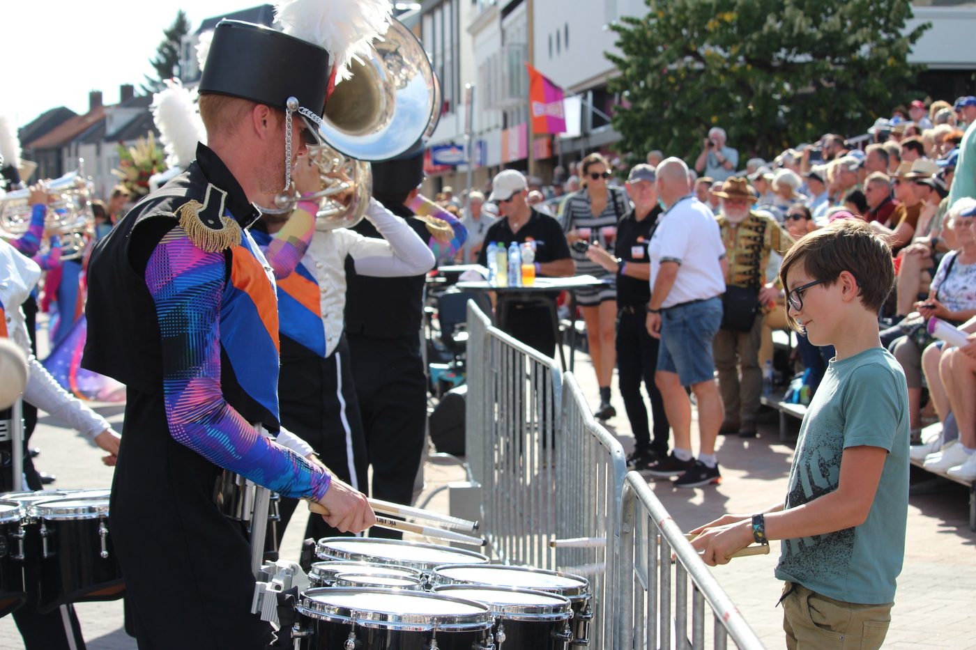 Zondag 4 september liepen we weer mee tijdens het prachtige Bloemencorso in… (foto 2 van 6)