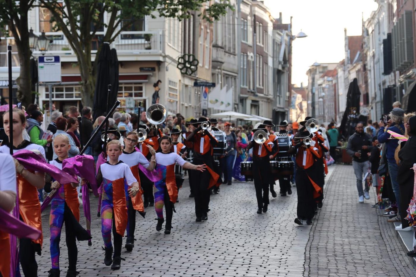 Na drie jaar was de avondvierdaagse terug in Dordrecht! (foto 2 van 9)