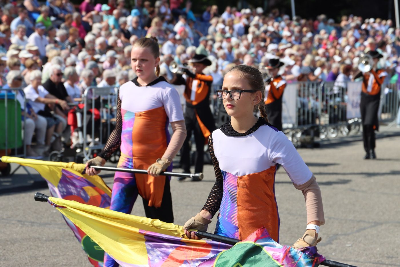 Wist je dat alle groente en fruit op de wagens van Fruitcorso Tiel waren… (foto 8 van 9)