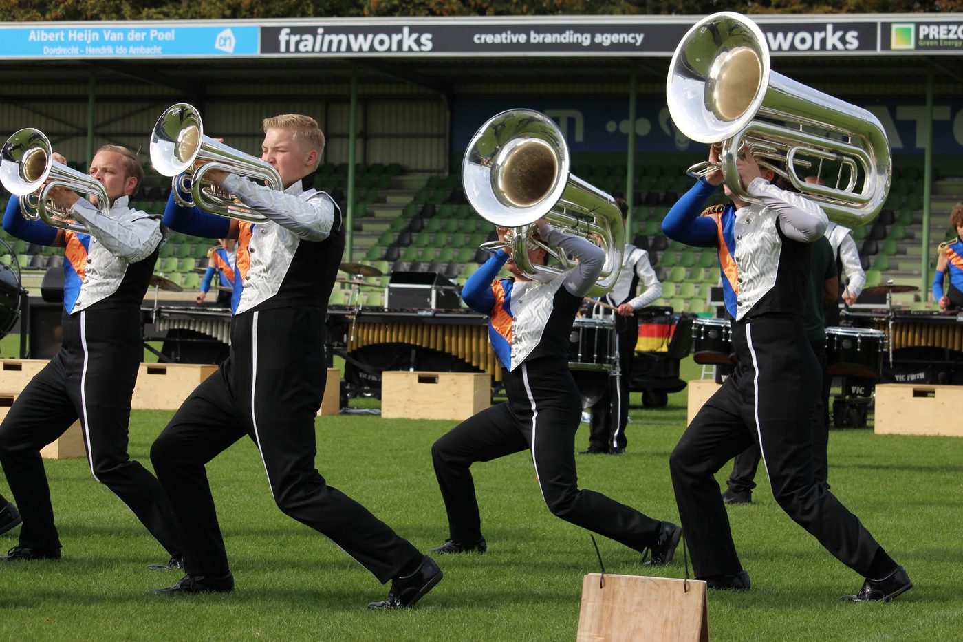 Twee optredens onder ideale omstandigheden tijdens de European Drum Corps… (foto 2 van 8)