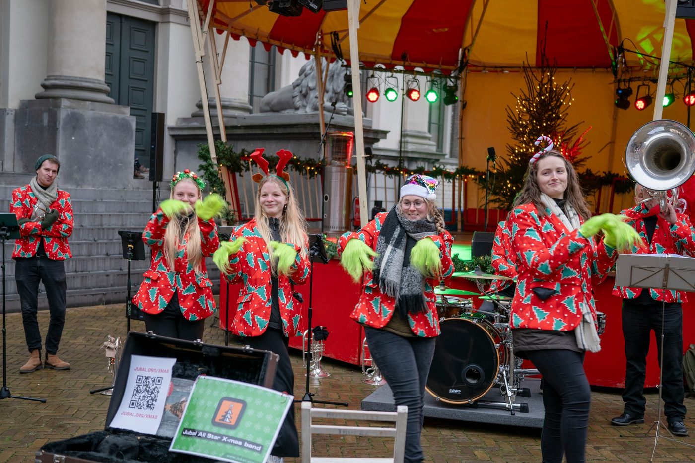 De Jubal All-Star Xmas Band geeft alweer volop optredens! (foto 3 van 8)