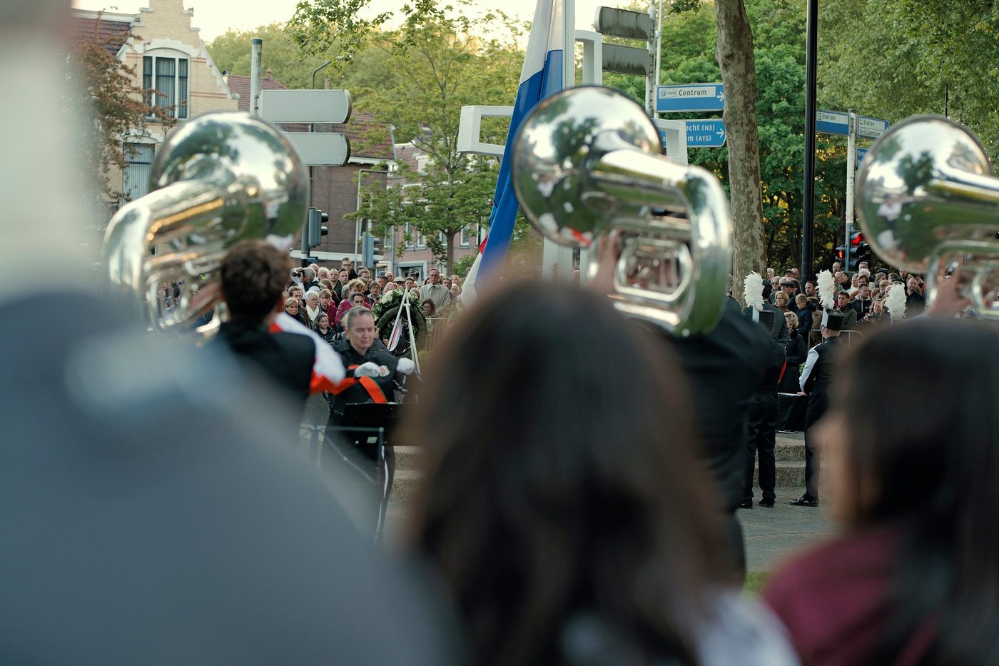 Gisteravond stonden we met een heel mooie groep Juballers op het Sumatraplein… (foto 6 van 10)