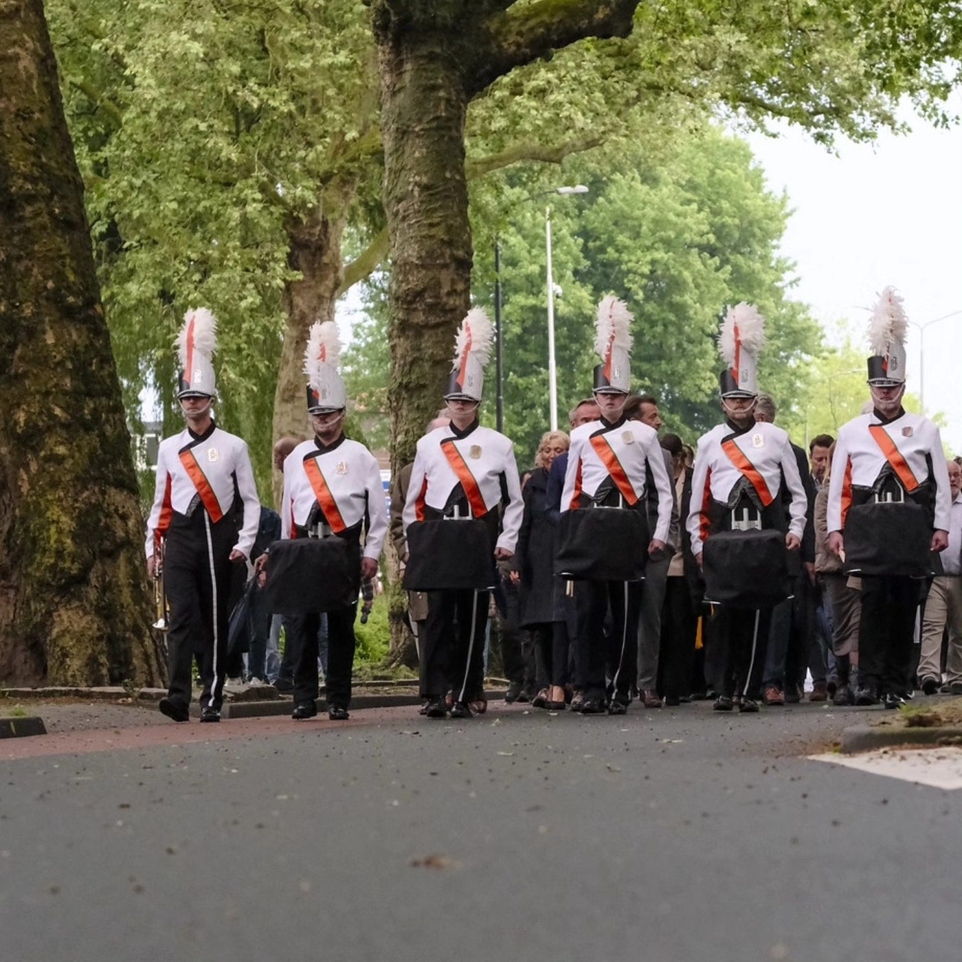Een drukbezochte Dodenherdenking in Dordrecht (foto 3 van 7)